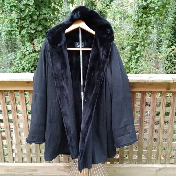 Vintage Y2K Hooded Black Faux Suede Coat Lined in Black Faux Fur  Coat Sz M/L - Picture 12 of 13